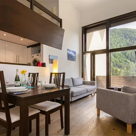 Grand Roc - Ancolies 211 - Happy * Chamonix